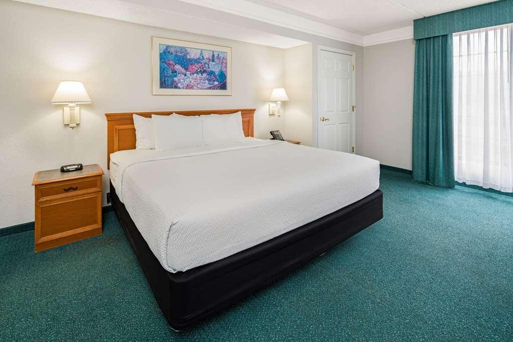 Days Inn By Wyndham San Diego Vista Rom bilde
